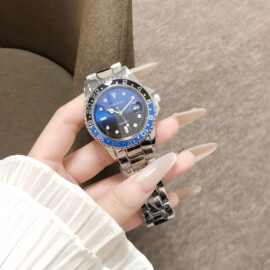 银蓝配色男士石英手表潜水表风格镶钻表圈不锈钢表带潮流腕表批发