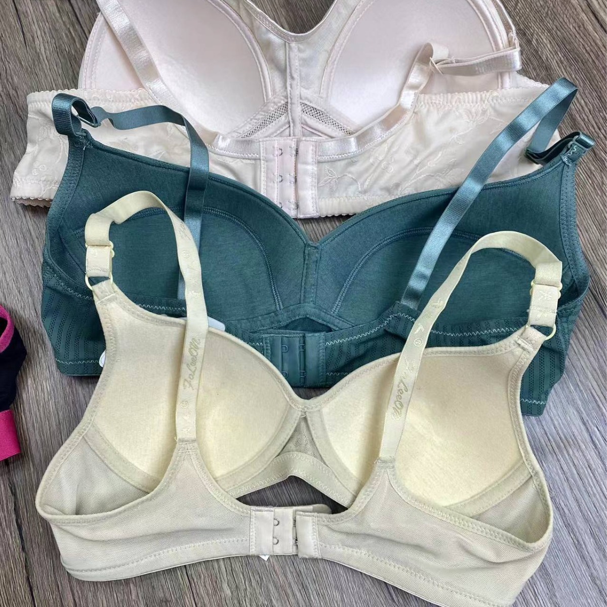 Mamá ropa interior sujetador de tres filas de hebilla delgada de mediana edad sin anillo de acero sujetador de algodón pecho pequeño reunido tamaño mixto sujetador al por mayor