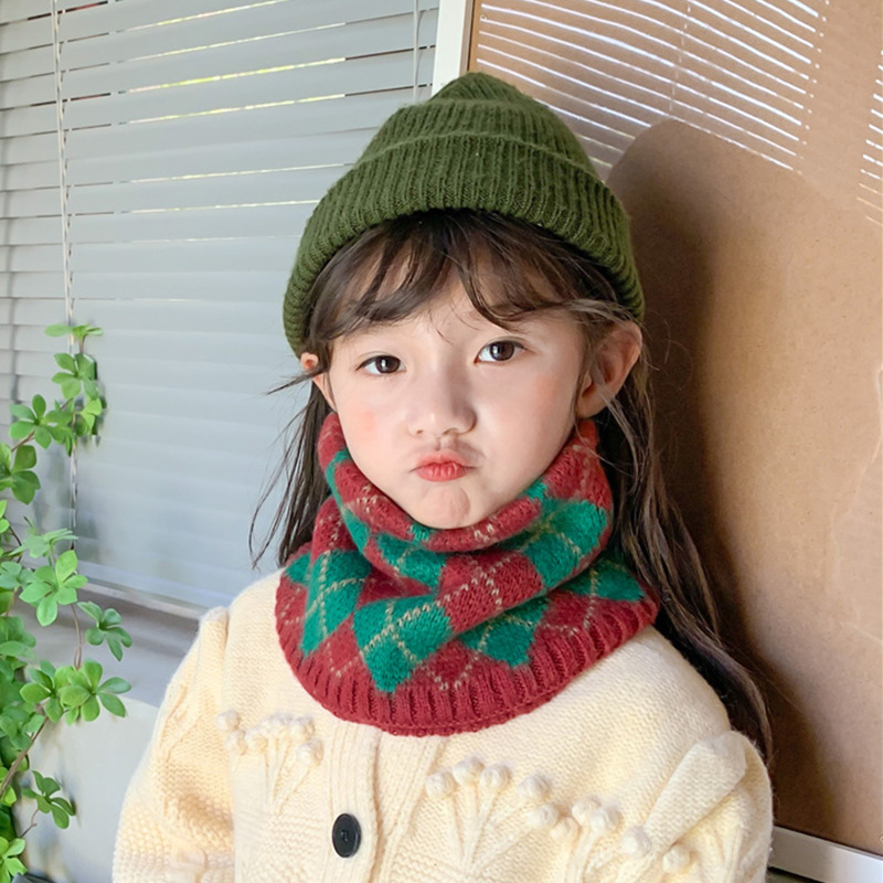 British plaid red and green