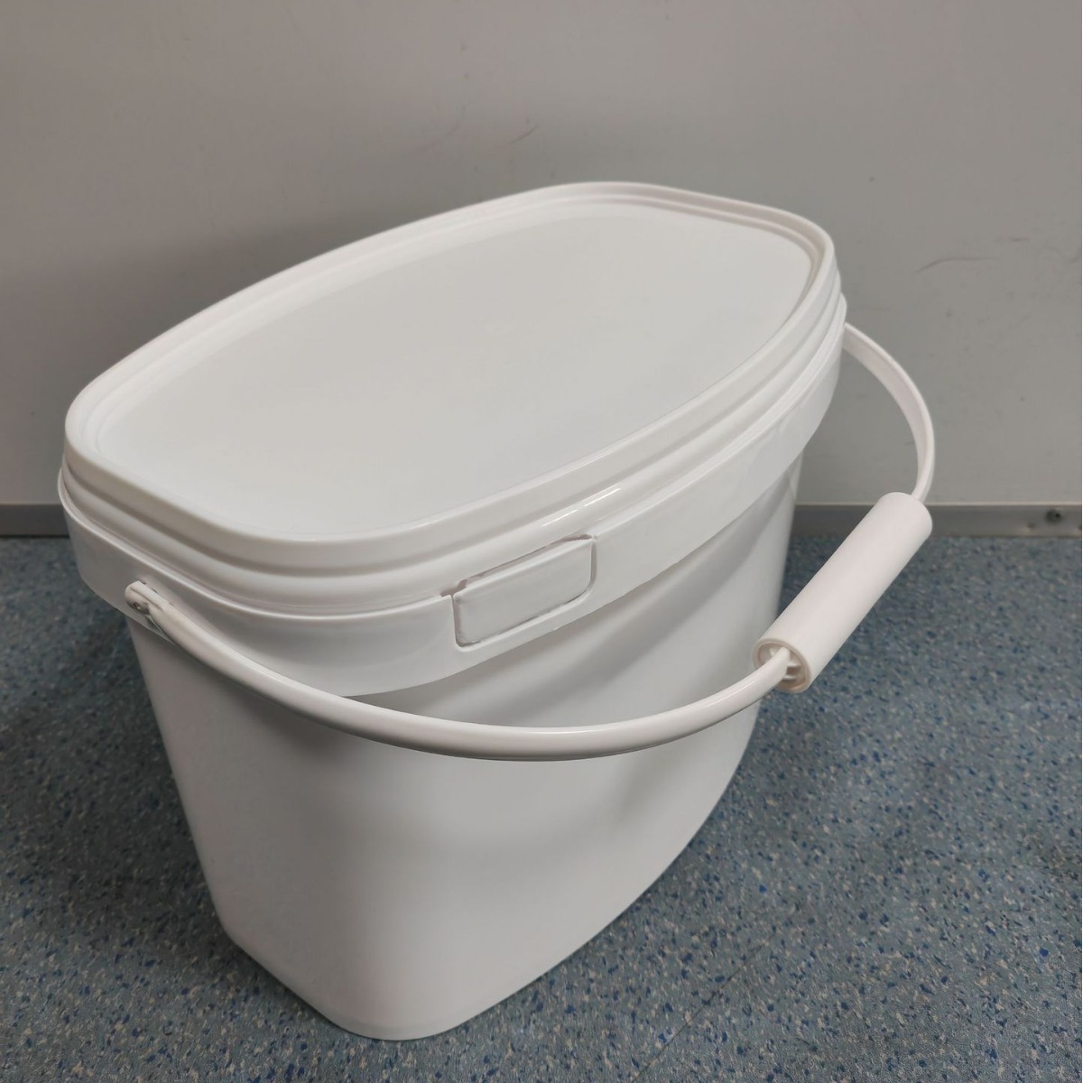 10升长方塑料桶  10L长方形包装桶 10升长方形涂料桶  涂料包装桶