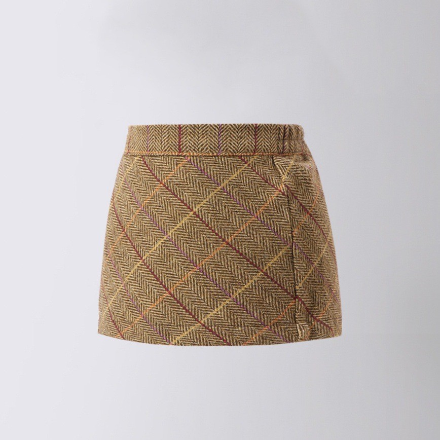 Retro woolen red colored design skirt