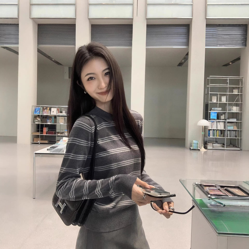 Contrast Color Striped Polo Collar Long-Sleeved Knitwear for Women Autumn Work Clothing Loose Retro Korean Chic Chic Top Contrast Color Striped Polo Collar Long-Sleeved Knitwear for Women Autumn Work Clothing Loose Retro Korean Chic Chic Top