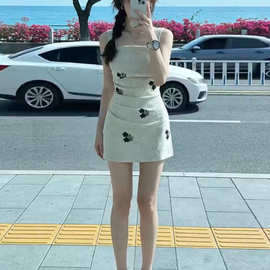 画解 极光之舞 早春复古刺绣印花气质掐腰显瘦吊带连衣裙女