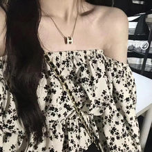 纯欲春秋新款一字肩泡泡袖小众衬衫夏上衣碎花抹胸设计感女雪纺衫