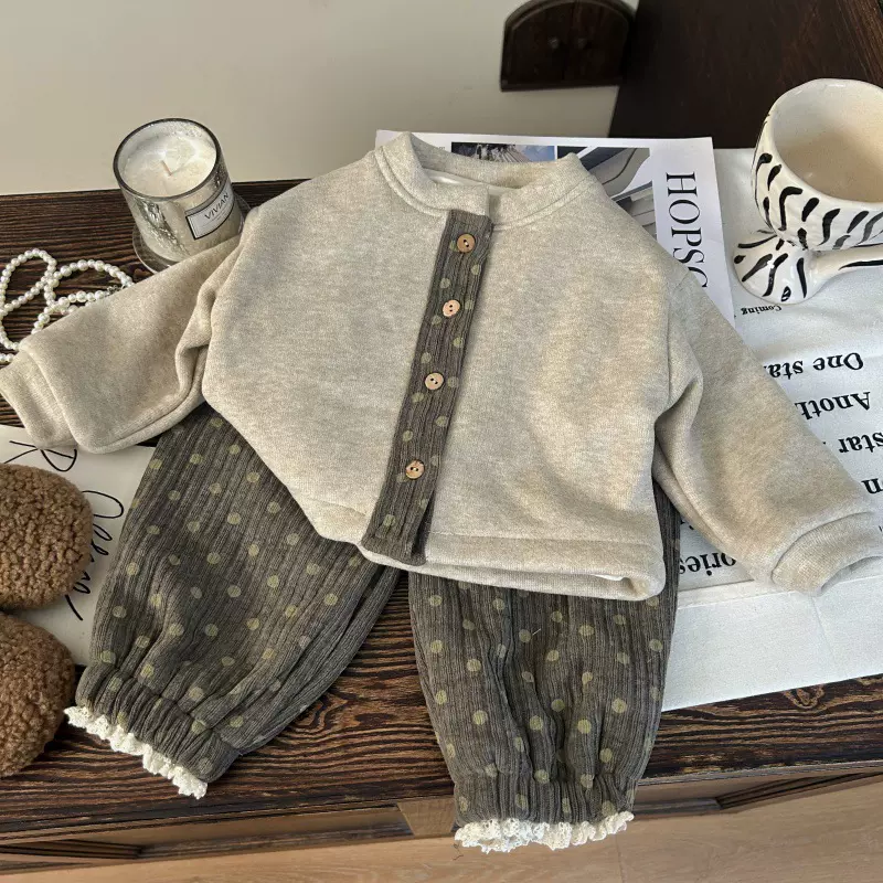 韩版童装2025新款秋冬女童针织卫衣开衫儿童洋气碎花灯笼裤两件套