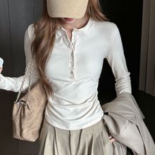 工厂韩系圆领纽扣正肩长袖t恤女式设计感秋冬显瘦打底衫休闲上衣