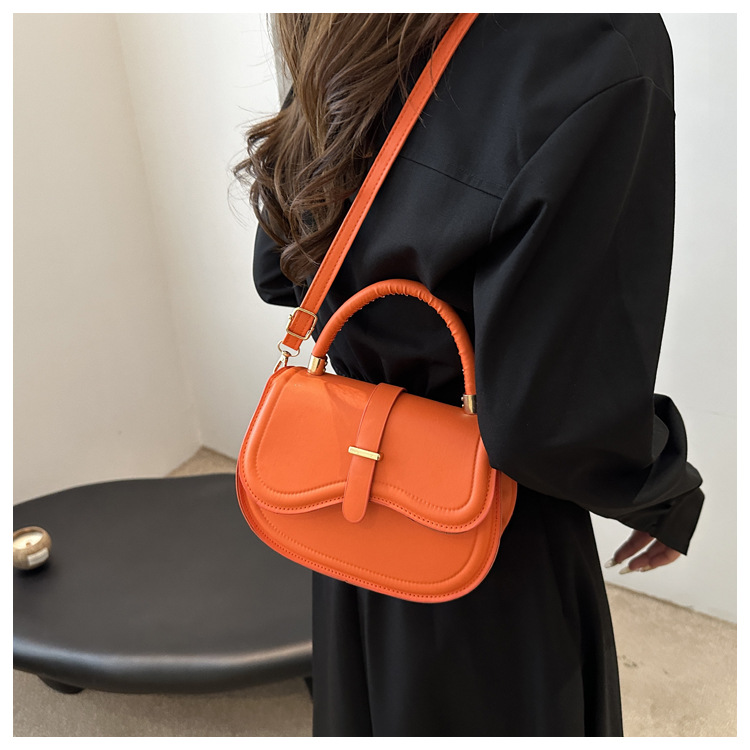 Einfache lässige 2024 neue modische und stilvolle einzelne Schulter Crossbody koreanische Version vielseitige kleine quadratische Tasche für_voghion.com
