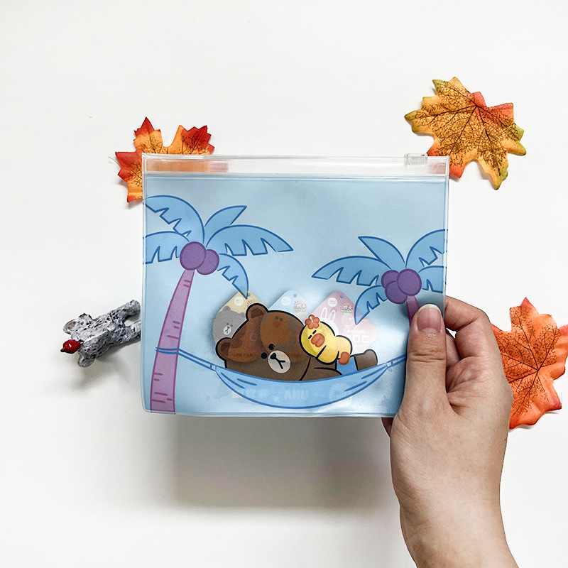 卡通密封袋。半透明可爱卡通小熊袋子。