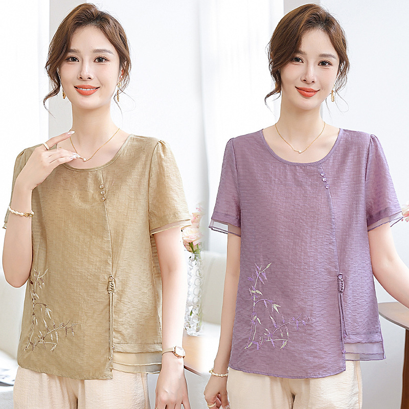 中高年のお母さんは夏の新型の女性のtシャツの新しい中国式の刺繍の刺繍の皿は丸首を掛けてお母さんの上着をつなぎ合わせます。|undefined