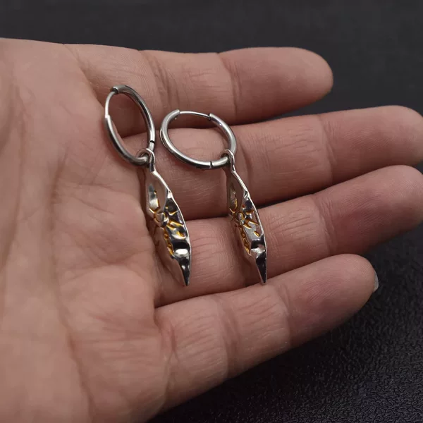 Vintage Distressed Willow Leaf Totem Earrings, Niche Design Metal Ear Pendants, Spicy Girl Style Personalized Earrings Wholesale