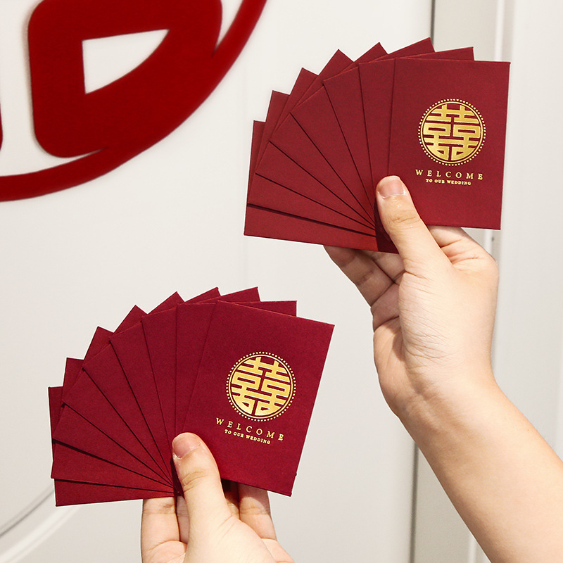 Pareja de bodas mini sobre rojo especial tamaño pequeño bloqueo de la puerta personalizado creativo boda bloqueo de la puerta sobre Rojo Bolsa 2 yuanes sello de regalo