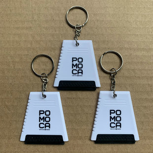 Hot Sale European Mini Snow Scraper with Keychain Trapezoidal Small Snow Scraper Hangable Key Snow Scraper Trapezoidal Small Snow Shovel