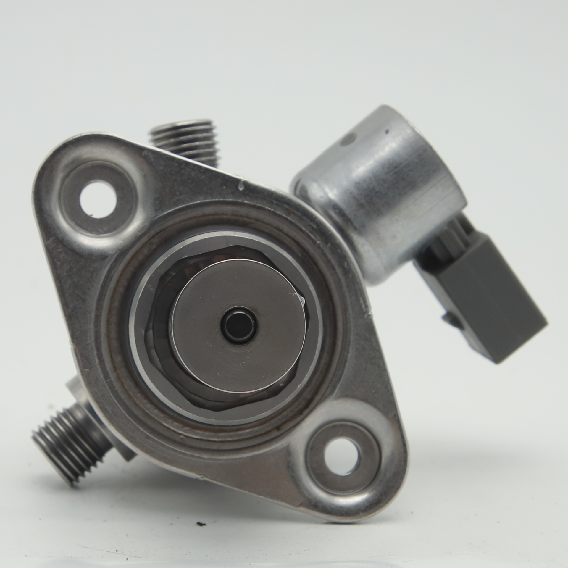 13517595339 13517595350 is suitable for BMW X5/X5M, BMW 5 Series, BMW 7 Series high-pressure oil pump