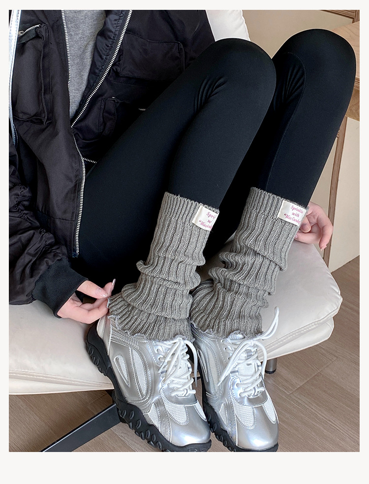 Strickstulpen mit hohem Bündchen aus Baumwollmischgewebe, atmungsaktiv und stylisch, einfarbig mit Rippstrickdetails, perfekt für JK Fashion_voghion.com