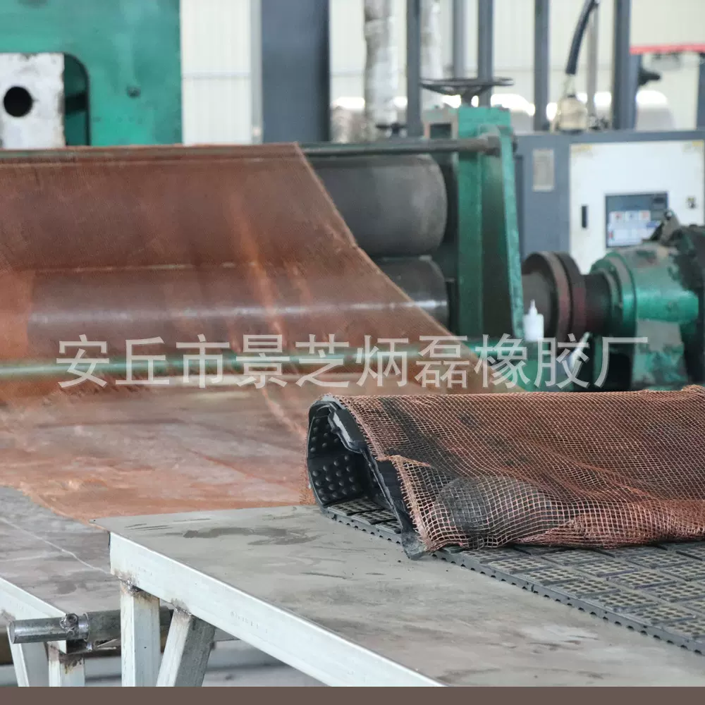 养殖厂用牛床防滑垫  牛棚耐磨橡胶畜牧垫 易清洗减震防滑橡胶垫