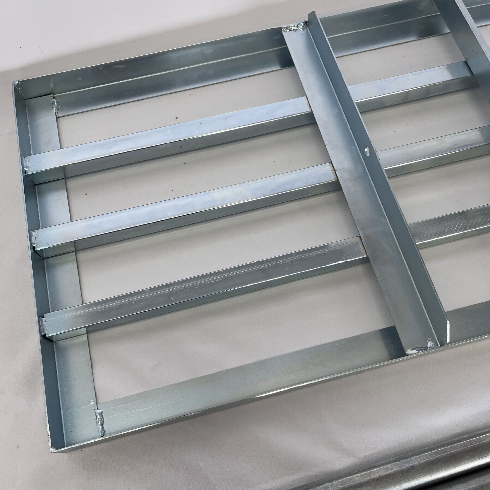 zink leveling rake (2)