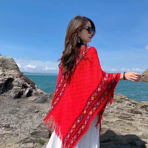 Bohemian rhombus plaid warm pullover shawl thickened Tibetan northwest windproof cloak for women to take photos and travel
