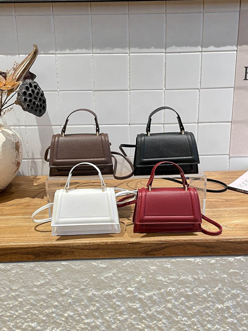 2026 nuevo mini pequeño viento ligero bolso de lujo bolso de hombro de mujer bolso de mochila simple bolso de viaje de moda
