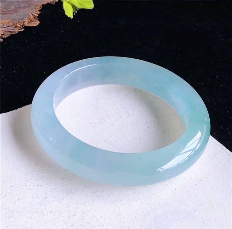 Vòng tay ngọc bích tự nhiên Myanmar cao cấp – đường kính trong 51–65 mm chi tiết 7