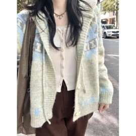 复古牛角扣连帽加厚费尔岛提花毛衣外套女秋冬慵懒风针织开衫上衣