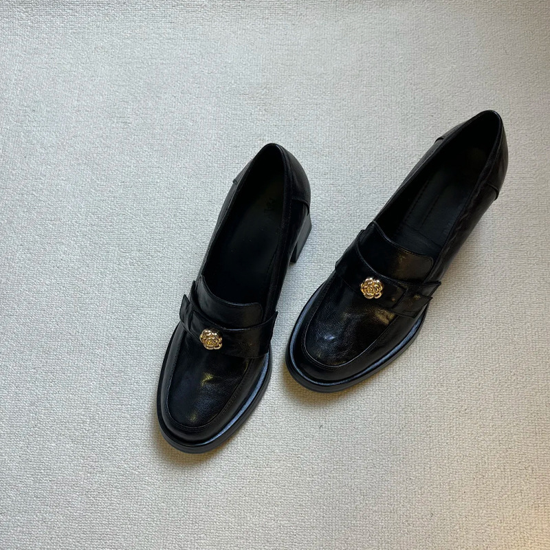 Non-Sheepskin Version 2025 New Camellia Loafers for Women Summer British Style Versatile One-Leg Thick Heel Small Leather Shoes