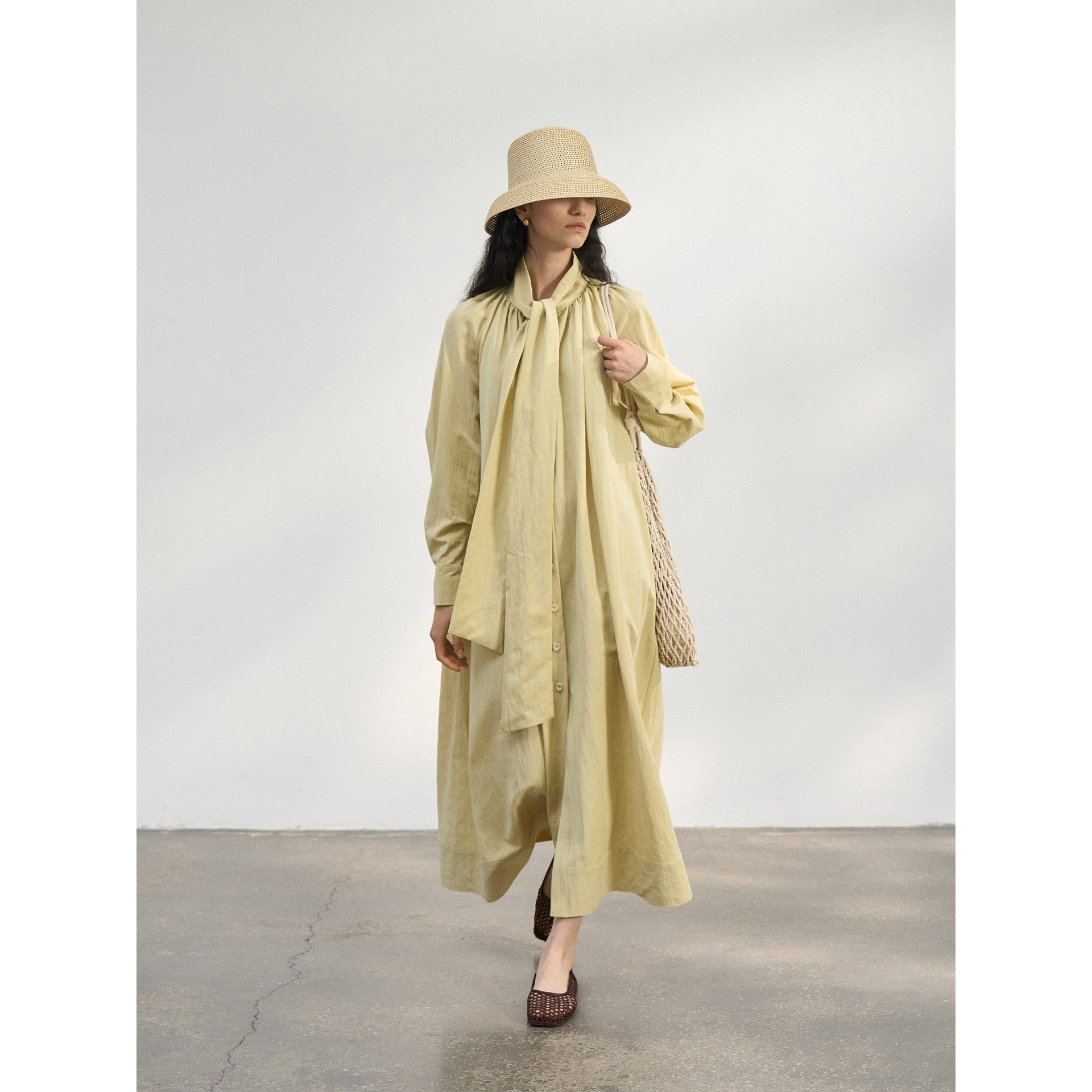 [Total Line] Colne New Commuter Design Tencel Ribbon Collar Long Windbreaker Jacket C5101