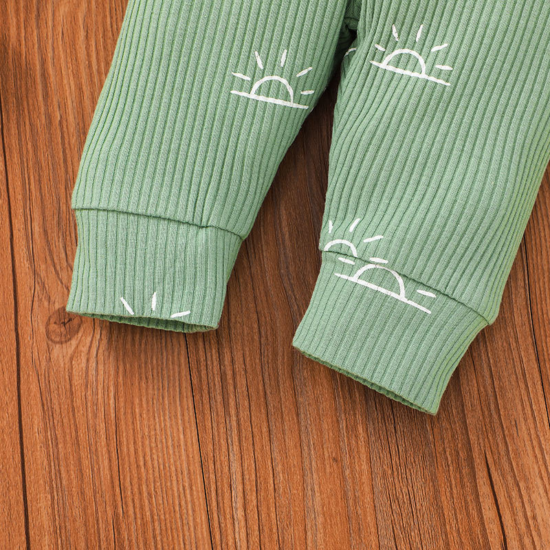 Keng Tiao Clothes Triangle Ha Yi Set Casual Baby Tuta carina con cappello set da 3 pezzi_voghion.com