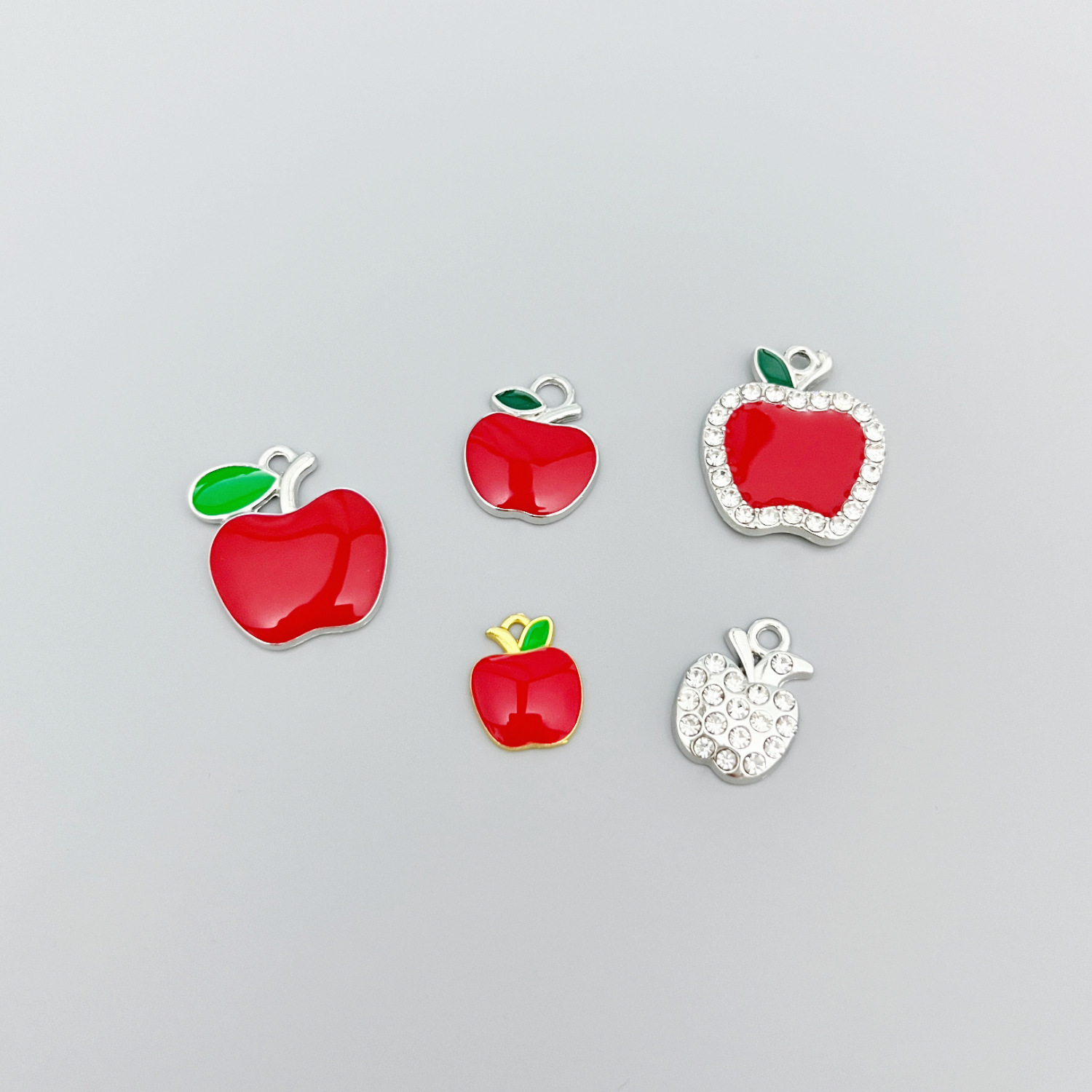 DIY Alloy Oil-Drip Red Apple Pendant Accessories Handmade Jewelry Inlaid with Diamonds Small Pendant Keychain Pendant