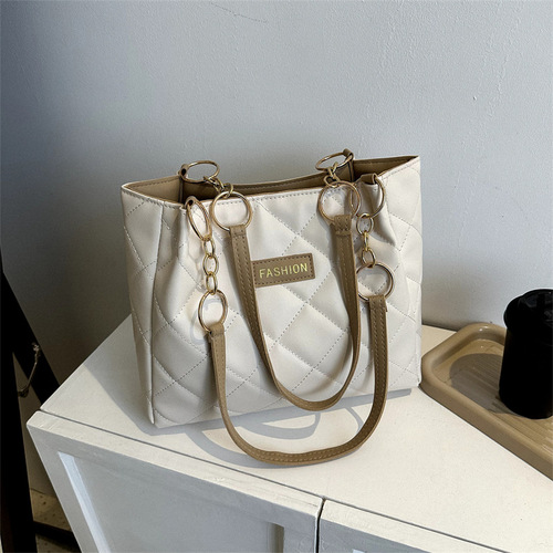 Casual large-capacity bag for women  spring new style simple and stylish commuter shoulder bag fashionable texture tote bag