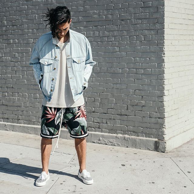 Title 1, Vintage Casual Loose Fitting Floral Leaf Shorts...