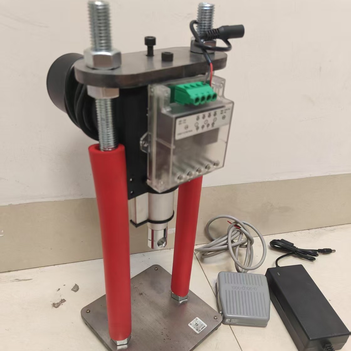 电动压力机，小型迷你款2025新款压力机 压力800公斤匀速下压