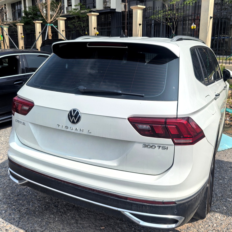 Suitable for 2017-2025 Volkswagen Tiguan L Modified Rline Rear Wing, No-Drill Paint-Coated Spoiler Roof Wing