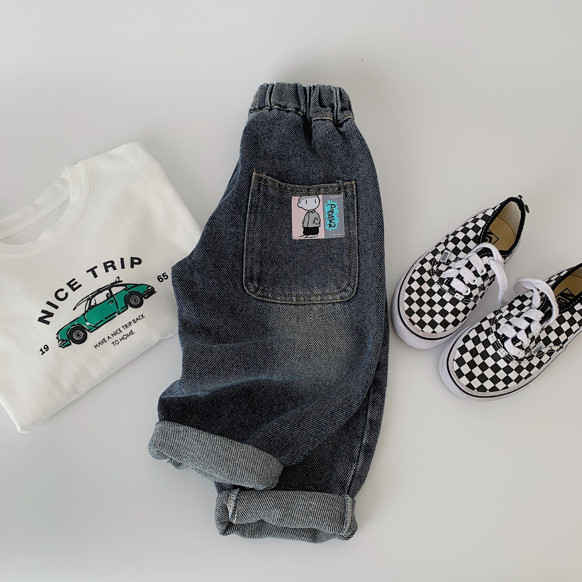 Maibao ropa para niños 2024 primavera nuevos Jeans a juego para niños etiqueta Coreana de dibujos animados pantalones casuales guapos moda