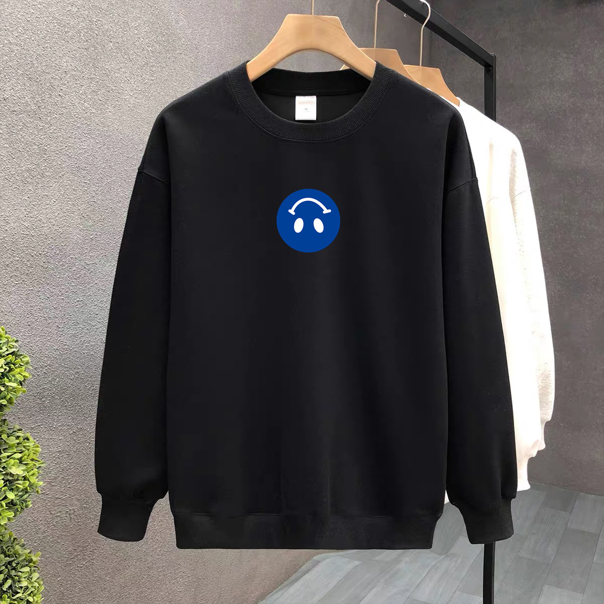 Suéter de algodón negro pesado de alta gama para mujeres 2025 otoño y invierno nuevo estilo europeo y americano camiseta de manga larga fondo suéter de estudiante