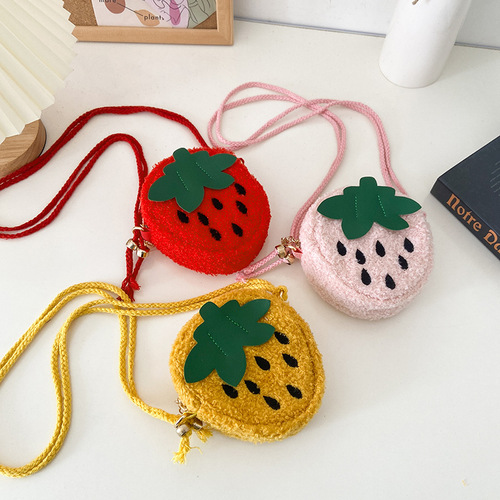 New children's bag winter cute lamb wool crossbody bag strawberry money clip for 1-3-5 year old children accessories bag