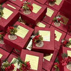 【原创】结婚订婚高级浪漫火漆烫金糖盒小众创意质感免折叠糖盒