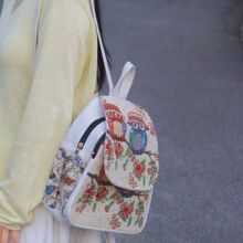 款云南民族风包刺绣帆布包沙发布双肩包女旅游休闲金丝绣花背包