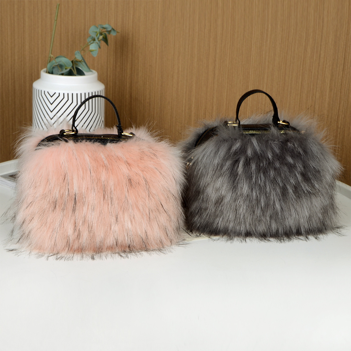 Nuova borsa a tracolla in pelliccia di procione da donna, a forma di cuscino, stile dolce e fresco y2k_voghion.com