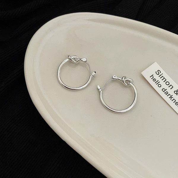 Silver knotted earrings