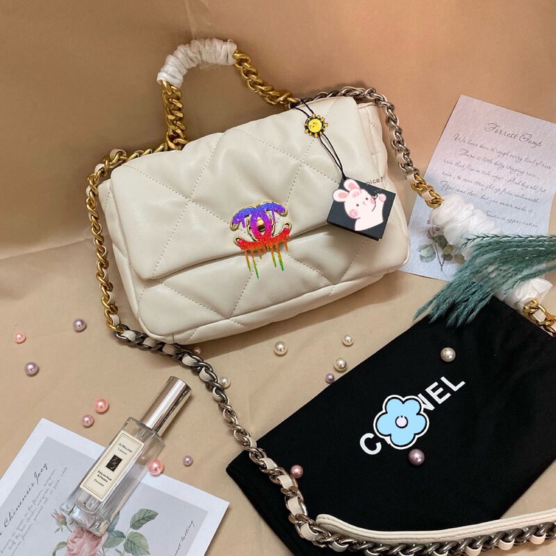 Xiao Xiang's high-end sheepskin soft diamond bag CF fashion chain classic 19bag shoulder slung hand bag for women Xiao Xiang's high-end sheepskin soft diamond bag CF fashion chain classic 19bag shoulder slung hand bag for women