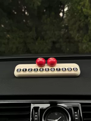 Nömrəli dayanma kartı — Phone Moving License Plate - 2-small-apples-large-white-number-license-plate-free-traceless-glue