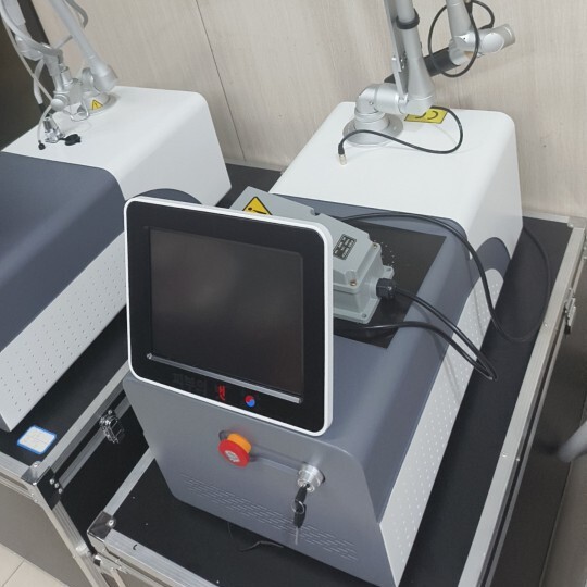 Light Speed Picosecond Freckle Removal Instrument, Non-Invasive Eyebrow Washing and Tattoo Removal Machine, Hospital Line Special Spot Scanning and Rejuvenation Ultra-Picosecond Beauty Instrument