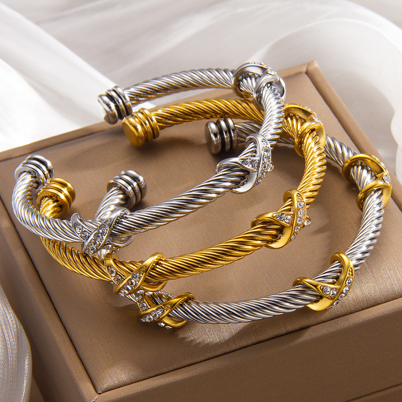 European and American Ins Style Titanium Steel Bracelet X Open Personalized Accessible Luxury Twist Bracelet Simple and Versatile Diamond-Encrusted Adjustable Bracelet