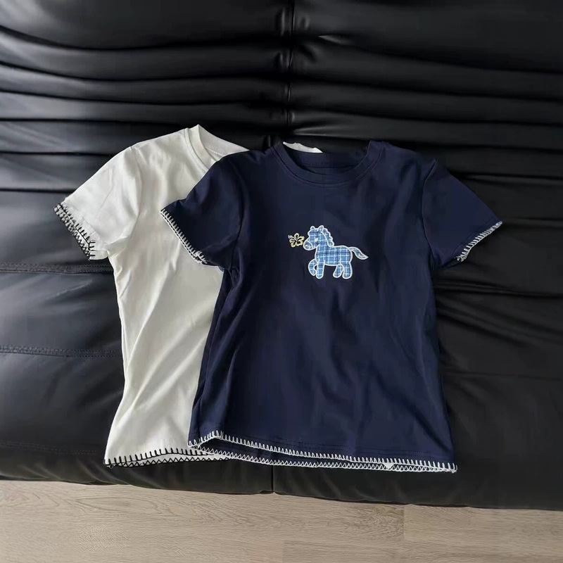 New Cute Little Horse Embroidered Round Neck Short-Sleeved T-Shirt for Women 2026 Summer New White Right-Shoulder Top for Small People