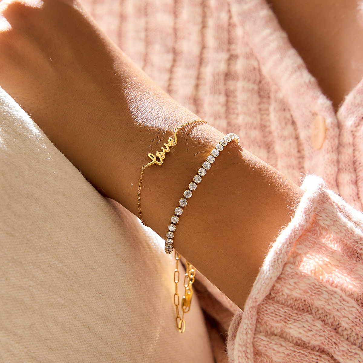 Wanxing Europa y los Estados Unidos de 18 quilates de oro acero inoxidable personalidad única LOVE pulsera de venta cruzada no desvanecerse pulsera universal mujer image 3