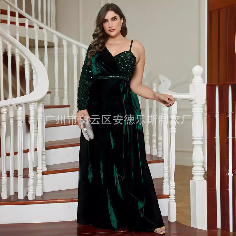 Foreign Trade New Long-Sleeved One-Shoulder Gold Velvet Sequin Dress Long Skirt Amazon Independent Station European and American Large Size Bridesmaid Dress Foreign Trade New Long-Sleeved One-Shoulder Gold Velvet Sequin Dress Long Skirt Amazon Independent Station European and American Large Size Bridesmaid Dress