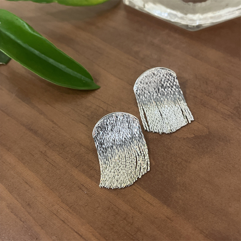 16g Weight Ear Studs Classification 1 Pair Quantity Daily Occasion Copper Material Leaf Pattern Women'S Gender Plating Design Fashion Style 1 Pair Fashion Leaf Plating Copper Ear Studs 1