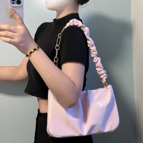 Designer Cloud Pocket Tote Bag 2024 New Chain Strap Bag for Women, Uncommon High-End Style, Crossbody, Shoulder, and Underarm Bag, Versatile Bag with Baguette Design