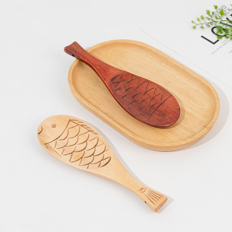 Madera de loto estilo japonés creativo en forma de pez arroz arroz seco cuchara cocina boutique para el hogar madera maciza fácil de limpiar letras
