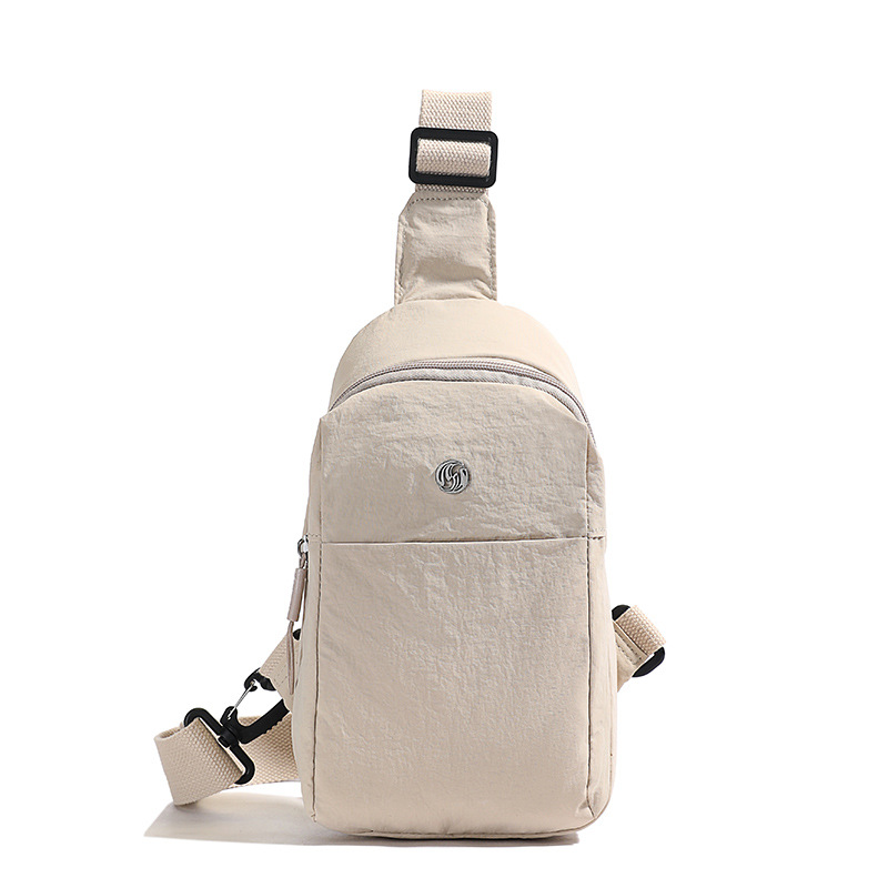 Bolso de pecho de moda para mujeres 2024 invierno nuevo tipo de bolso de mochila ligero de moda transfronteriza mochila deportiva pequeña bolsa de tramo inclinada